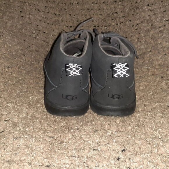 TREADLITE BY UGG-Canoe Chukka Sneaker-Black Nubuck-Sz 36-6-Near Mint - Picture 3 of 8